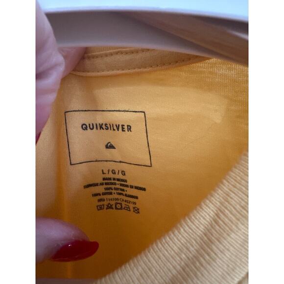 Quiksilver Boys Large Tshirt, NWT, yellow, - Picture 3 of 4